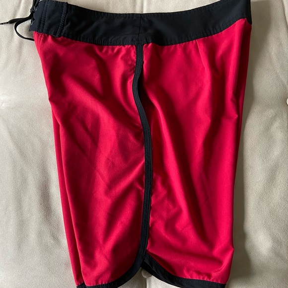 Via Privé short Size:S (waist 30-31), Inseam: 9.25 - Picture 3 of 8